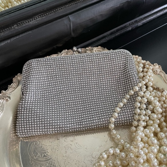 Whiting & Davis Dimple Mesh Crystal Clutch Bag - Picture 5 of 7
